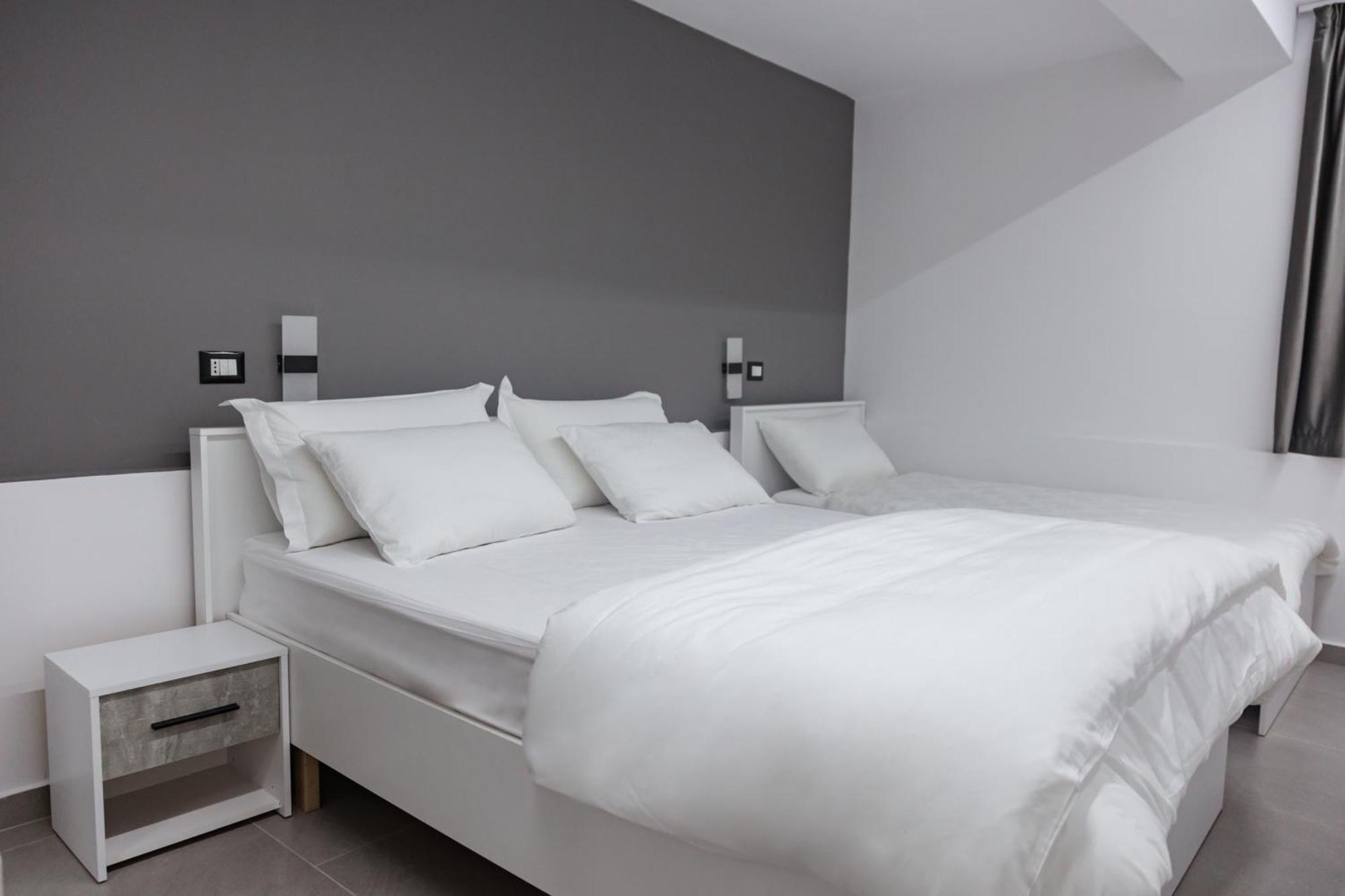 Mon Prive Apartment Tirana Bagian luar foto